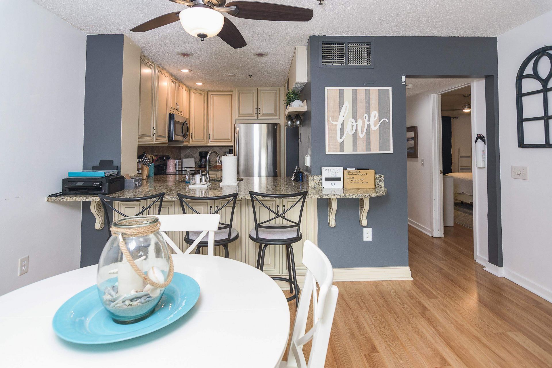 410 Melrose Pl. Photo 7