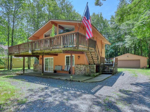 180 Brier Crest Road, Blakeslee, PA 18610