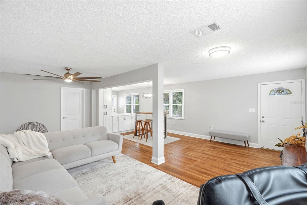 5016 Dartmouth Avenue N, Saint Petersburg, FL 33710 Photo