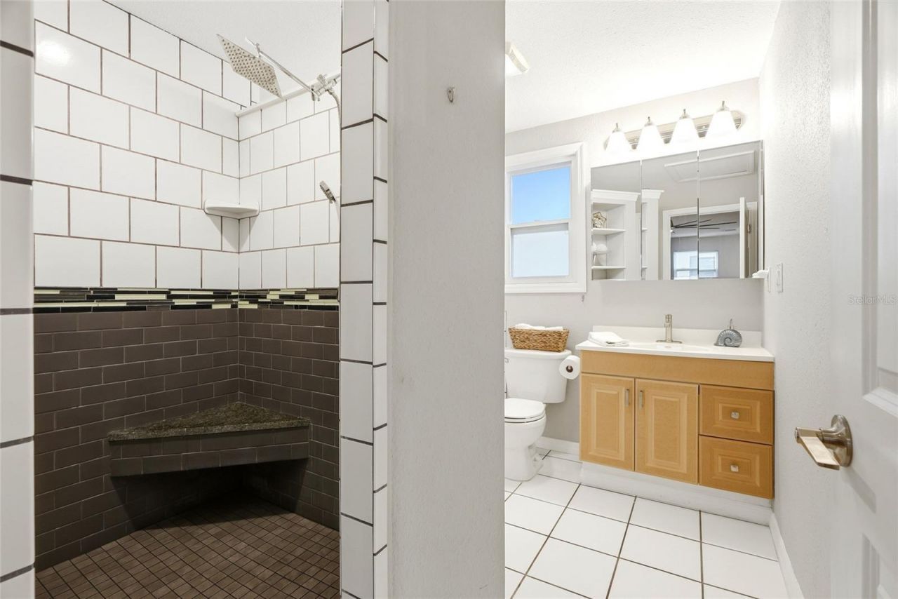 5016 Dartmouth Avenue N, Saint Petersburg, FL 33710 Photo