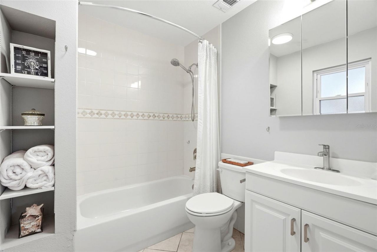 5016 Dartmouth Avenue N, Saint Petersburg, FL 33710 Photo