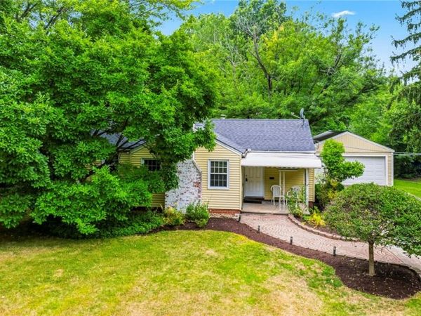 2490 Glenridge Road , Euclid, OH 44117