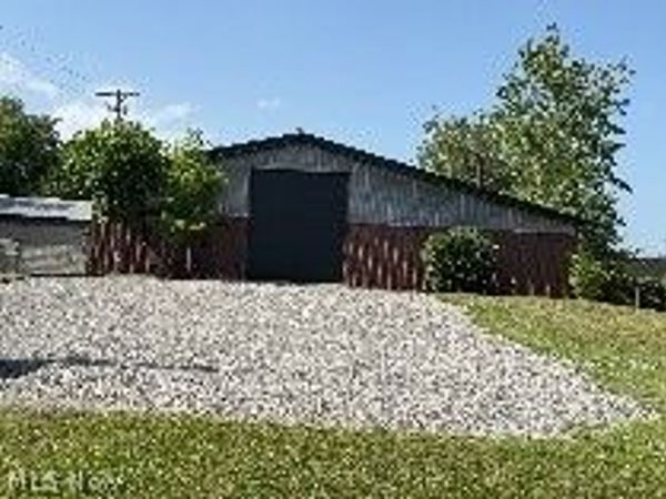 50 Drummond Avenue, Hubbard, OH 44425