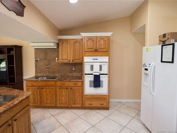1073 SW CANARY Terrace, Port St. Lucie, FL 34953