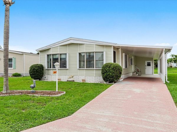 484 TROPICAL ISLES Circle, Unit D-32, Fort Pierce, FL 34982