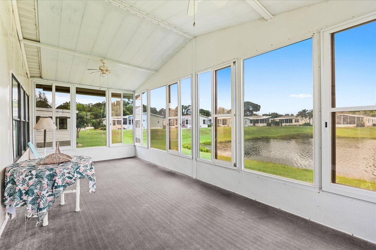 484 Tropical Isles Circle, Unit D-32, Fort Pierce, FL 34982 Photo