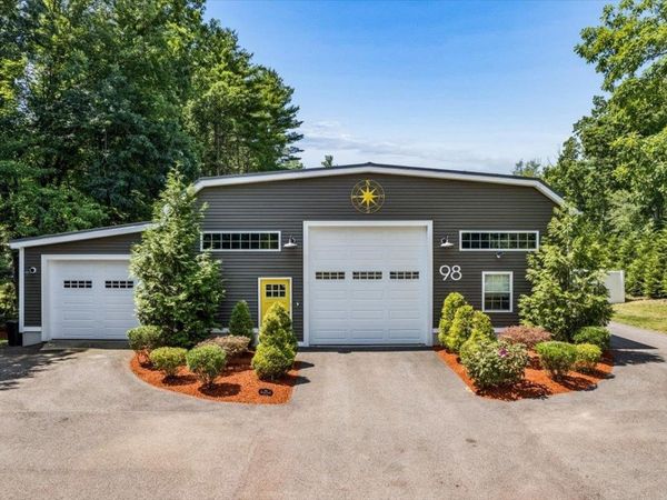 98 Page Road, Litchfield, NH 03052