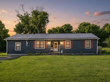 2217 Redbud Lane, Paris, KY 40361