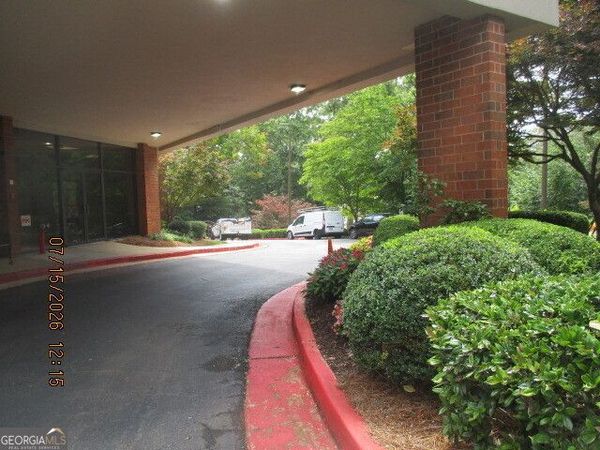 300 Johnson Ferry Road, Unit B113, Sandy Springs, GA 30328