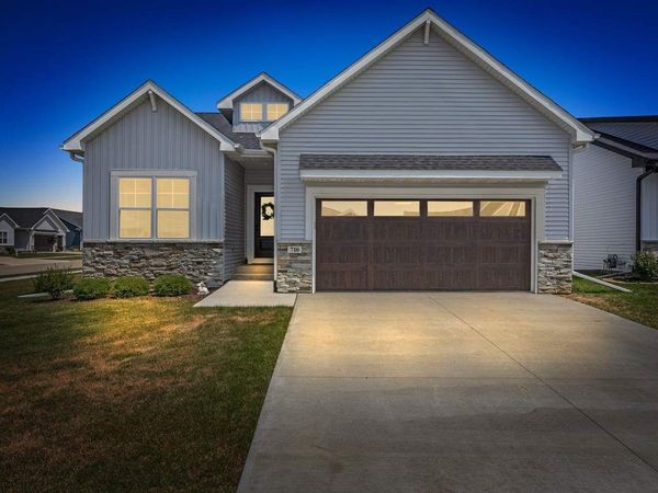 710 Kohl Dr, North Liberty, IA 52317
