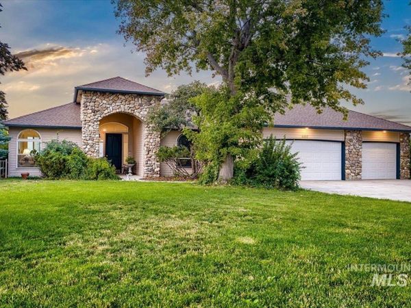 4482 W Vaquero, Meridian, ID 83642