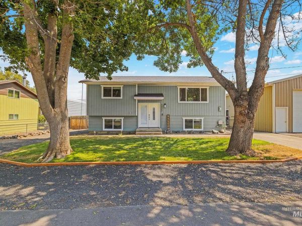 3327 5th St G, Lewiston, ID 83501