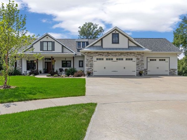 711 Owen Ct , Tiffin, IA 52340