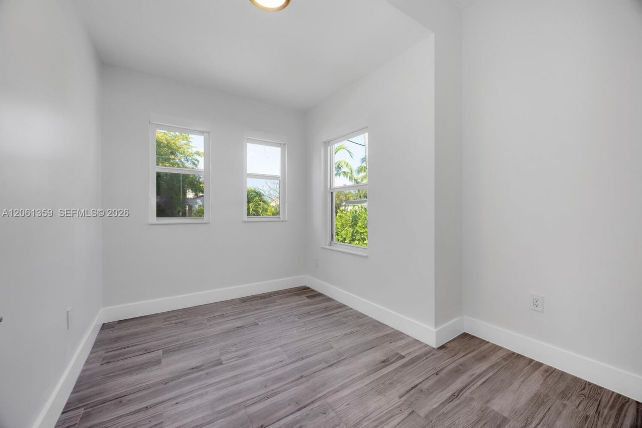 2426 SW 25th St , Unit 2426, Miami, FL 33133 Photo