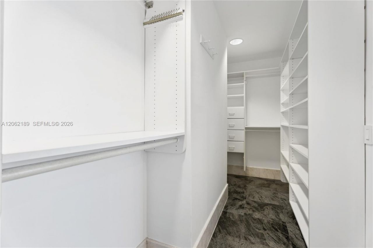 1402 Brickell Bay Dr, Unit 1601, Miami, FL 33131 Photo