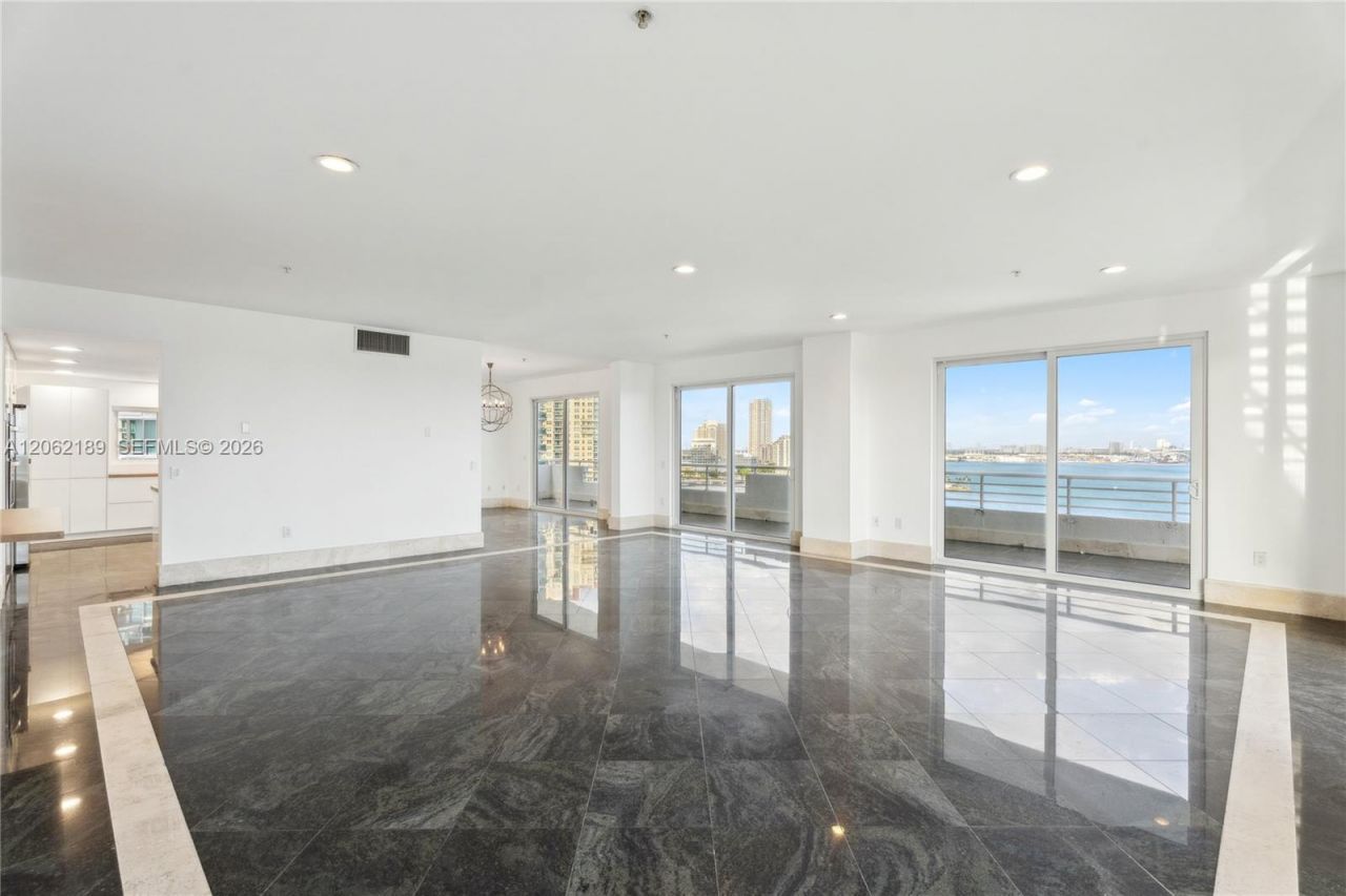 1402 Brickell Bay Dr, Unit 1601, Miami, FL 33131 Photo