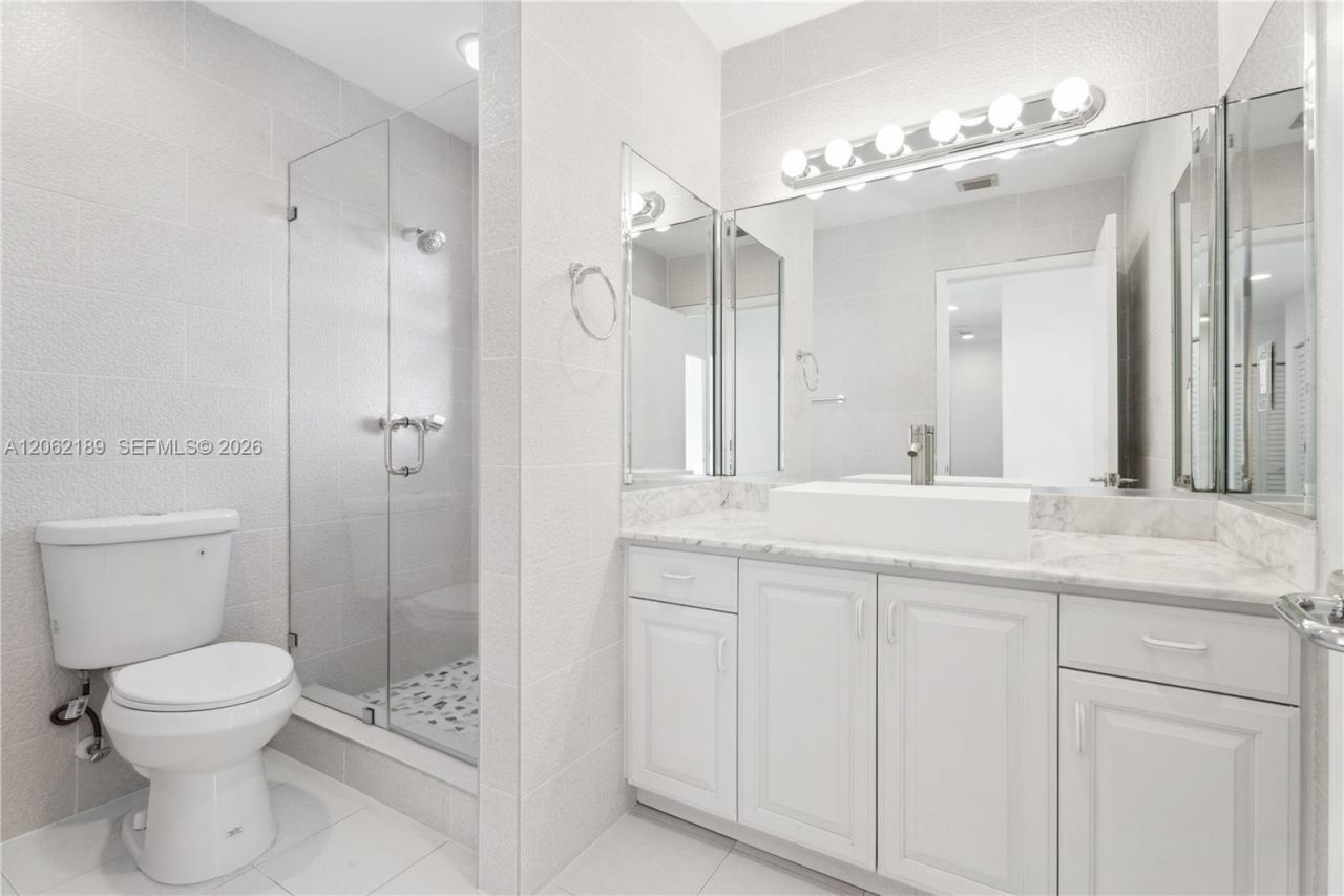 1402 Brickell Bay Dr, Unit 1601, Miami, FL 33131 Photo