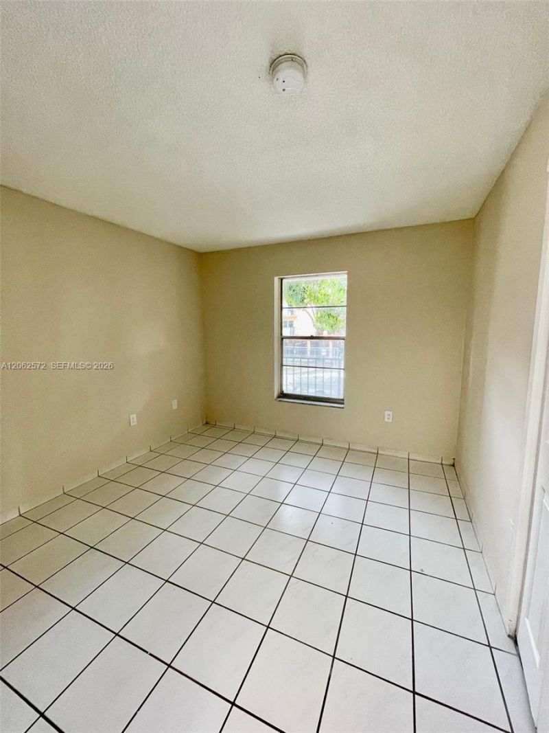 5625 W 20th Ave , Unit 215, Hialeah, FL 33012 Photo