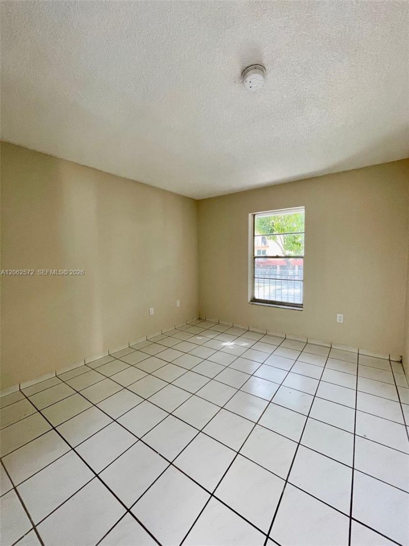 5625 W 20th Ave , Unit 215, Hialeah, FL 33012 Photo
