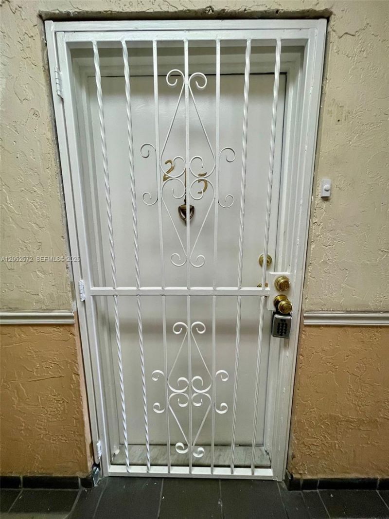 5625 W 20th Ave , Unit 215, Hialeah, FL 33012 Photo