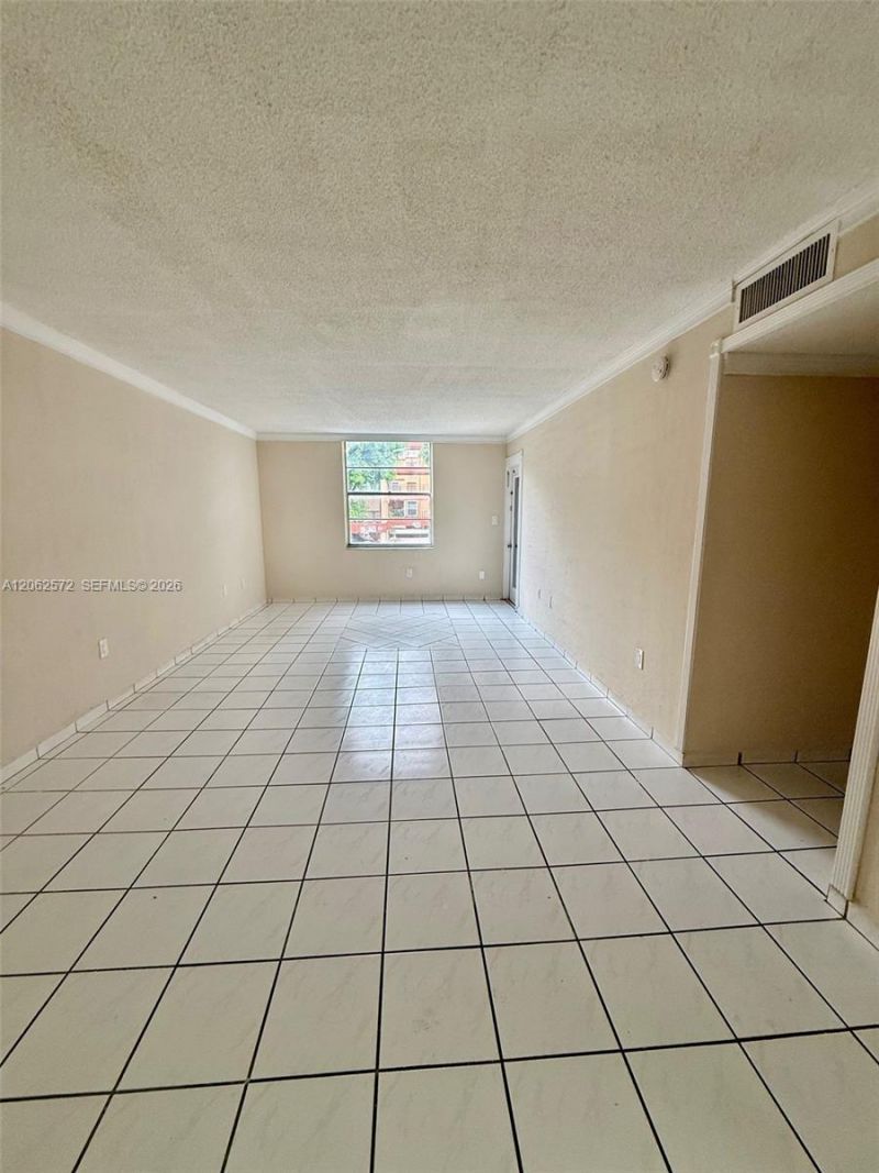 5625 W 20th Ave , Unit 215, Hialeah, FL 33012 Photo