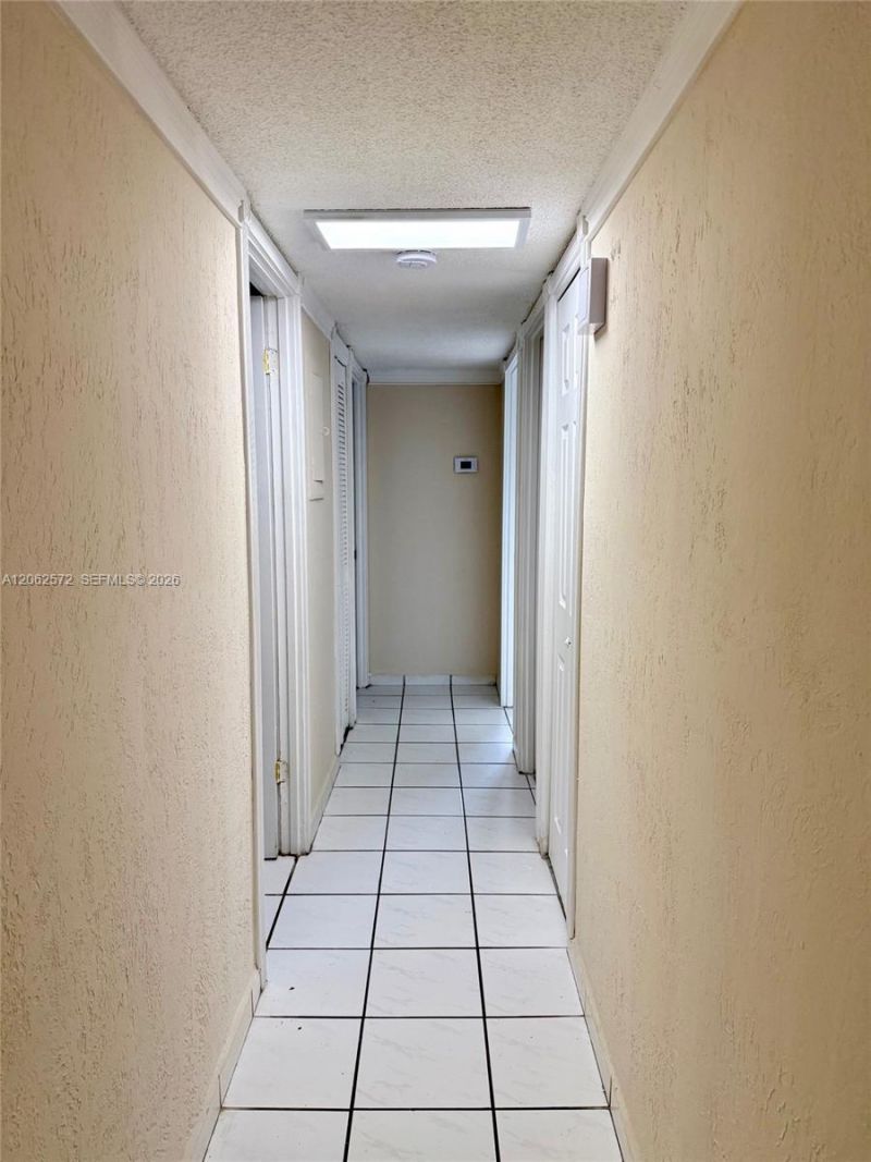 5625 W 20th Ave , Unit 215, Hialeah, FL 33012 Photo