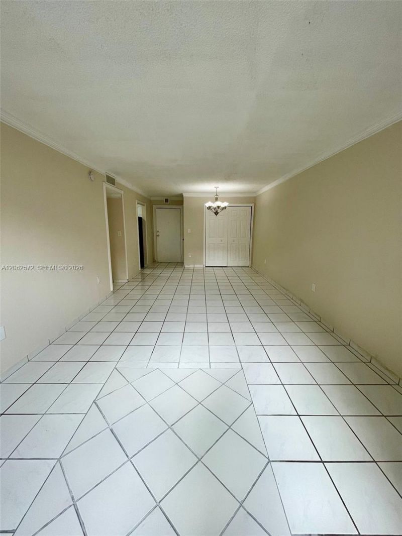 5625 W 20th Ave , Unit 215, Hialeah, FL 33012 Photo
