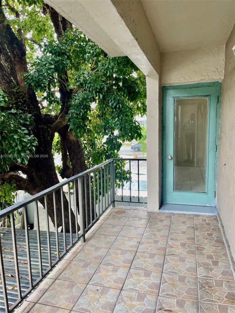 5625 W 20th Ave , Unit 215, Hialeah, FL 33012 Photo