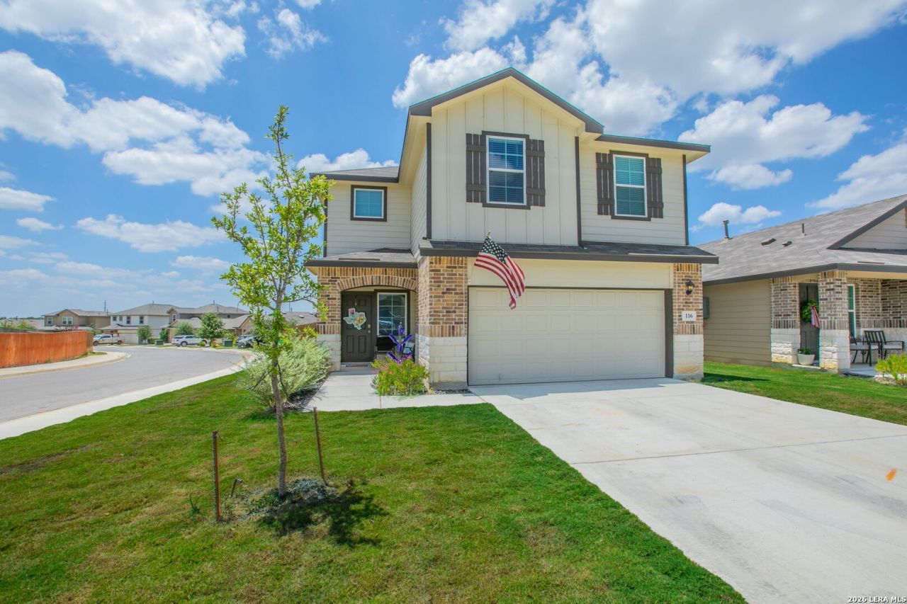 116 Middle Green Loop, Floresville, TX 78114 Main Photo