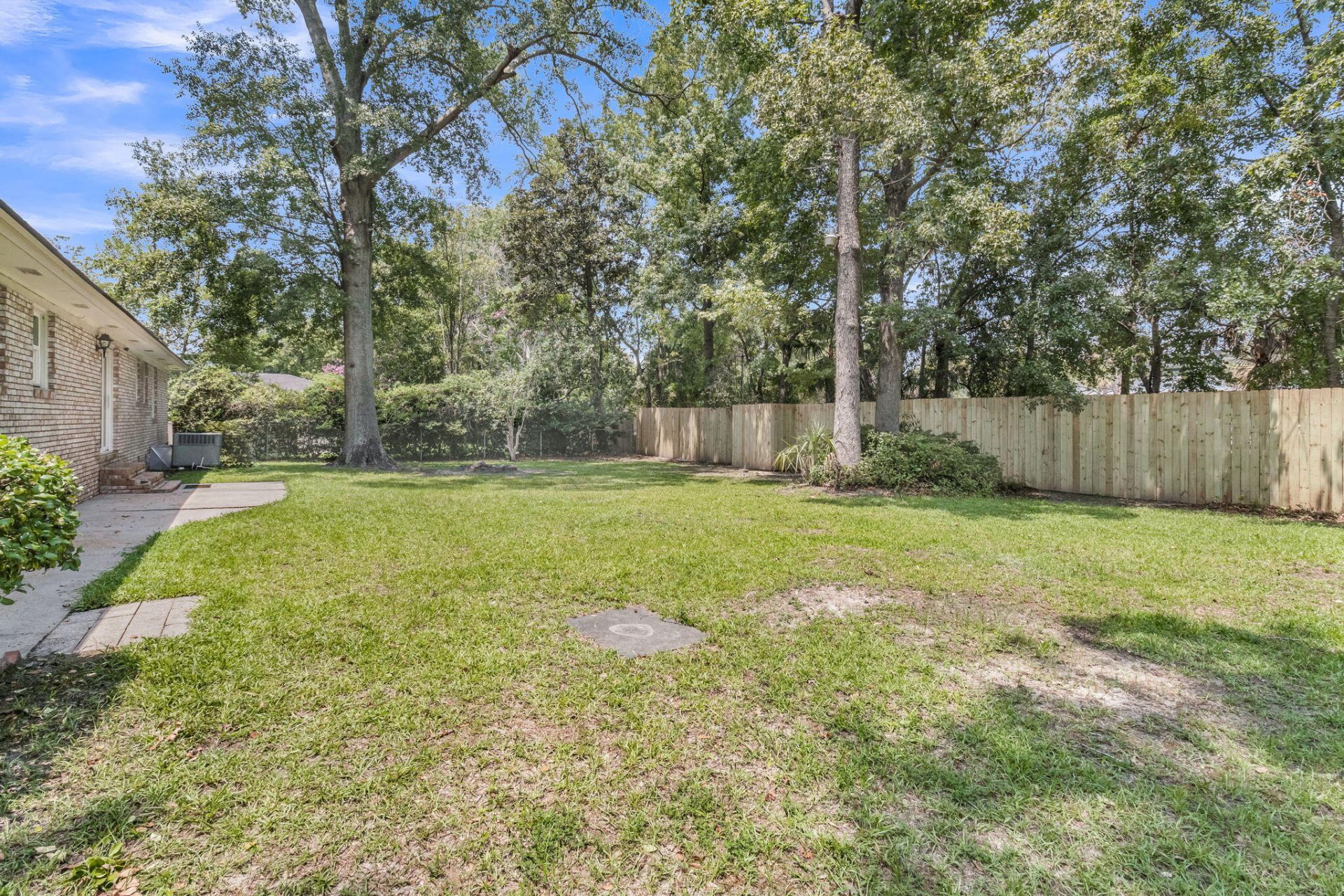 2204 N Dallerton Circle Photo 26