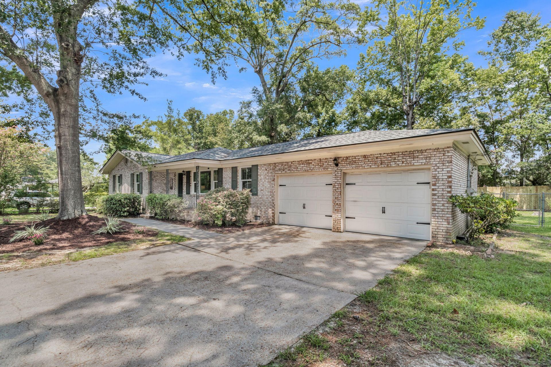 2204 N Dallerton Circle Photo 34