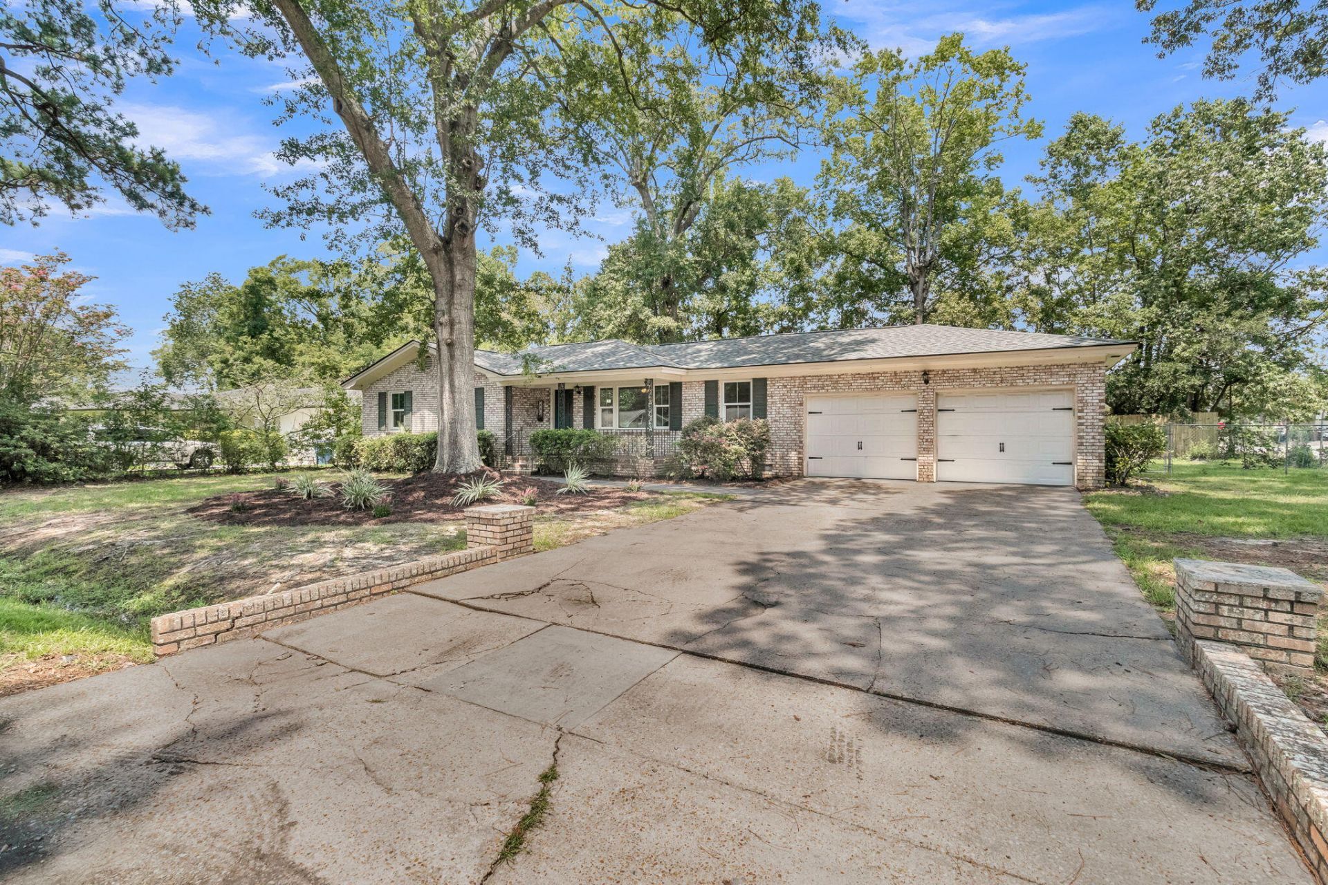 2204 N Dallerton Circle Photo 35