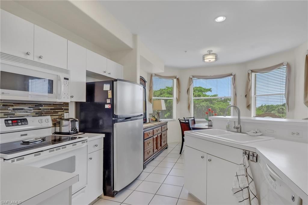 4011 Palm Tree Blvd, Unit 302, Cape Coral, FL 33904 Photo