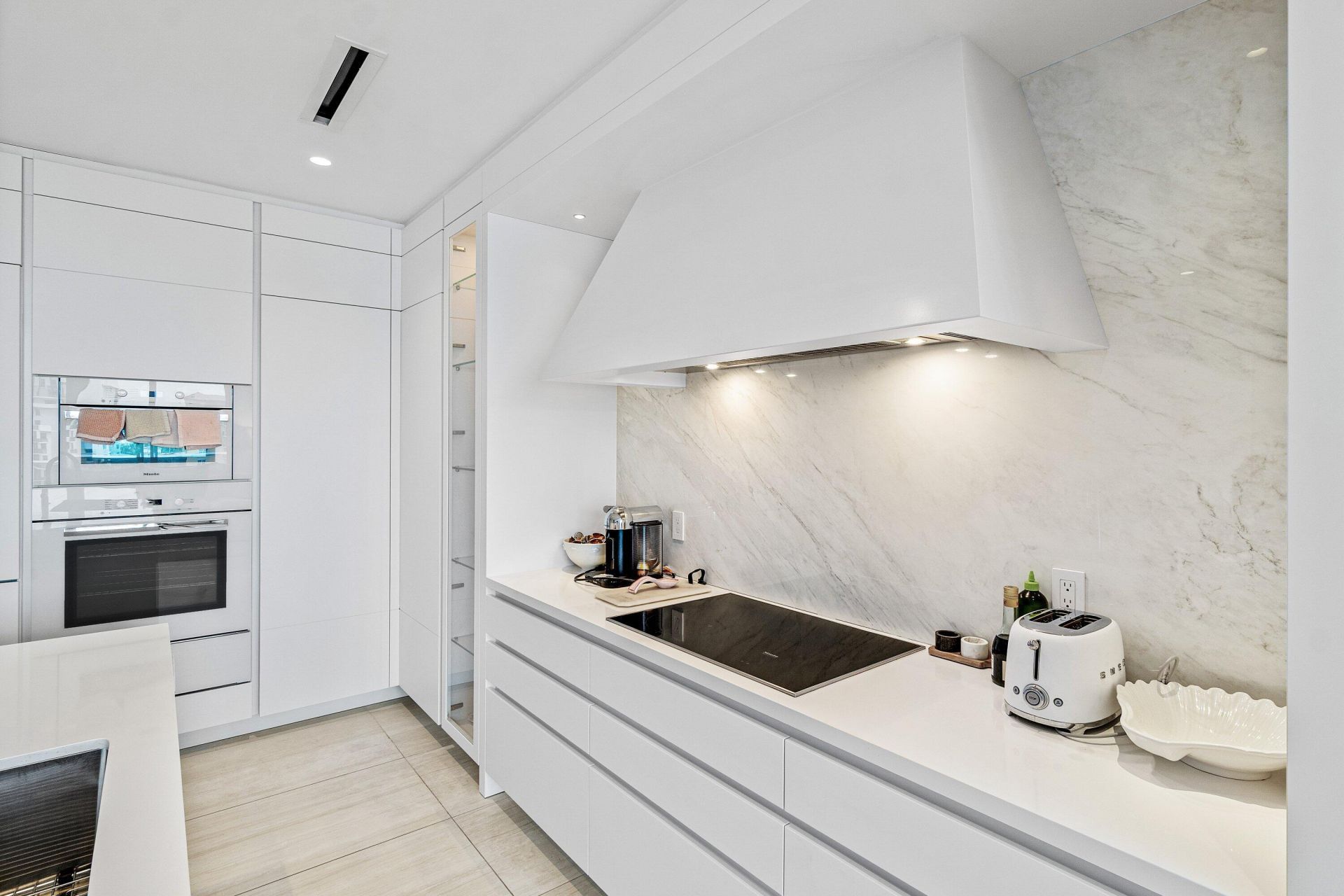 200 SE Mizner Boulevard, Unit 810, Boca Raton, FL 33432 Photo