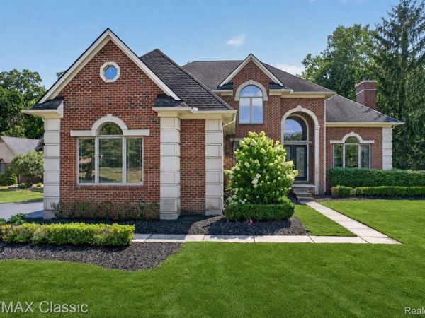 45701 Balfour Court, Novi, Mi 48377