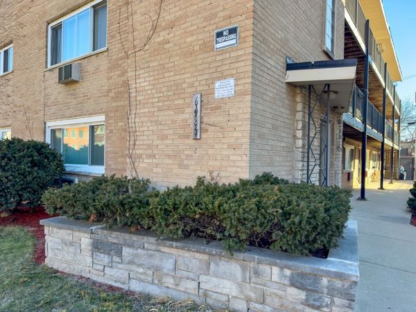 6947 S Jeffery Boulevard , Unit 3J, Chicago, IL 60649