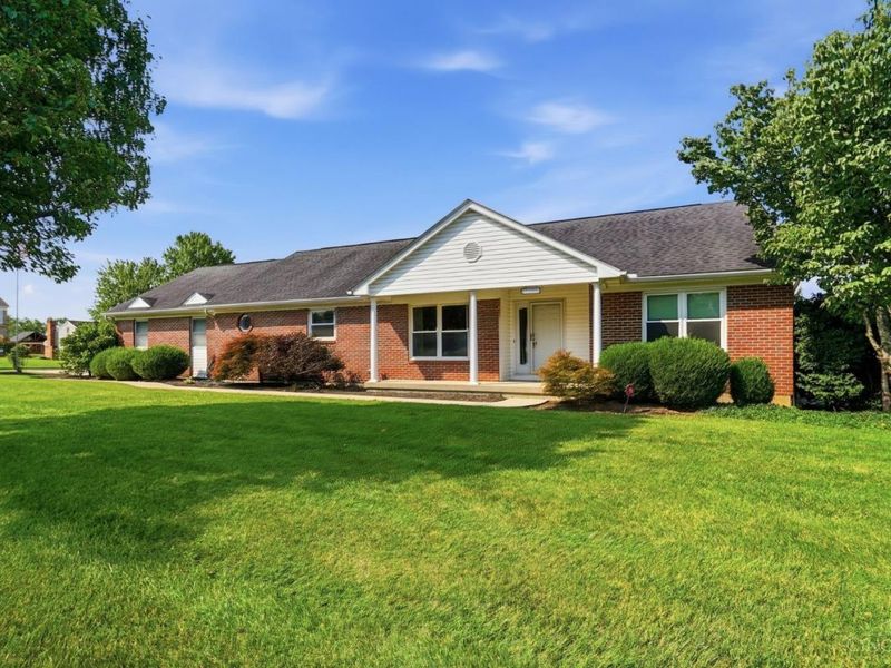 8255 Lakevalley Drive, Cincinnati, OH 45247 Photo 2