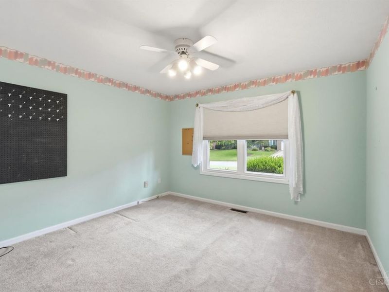 8255 Lakevalley Drive, Cincinnati, OH 45247 Photo 32