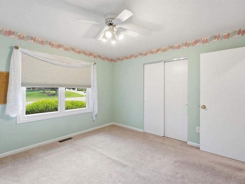 8255 Lakevalley Drive, Cincinnati, OH 45247 Photo 33
