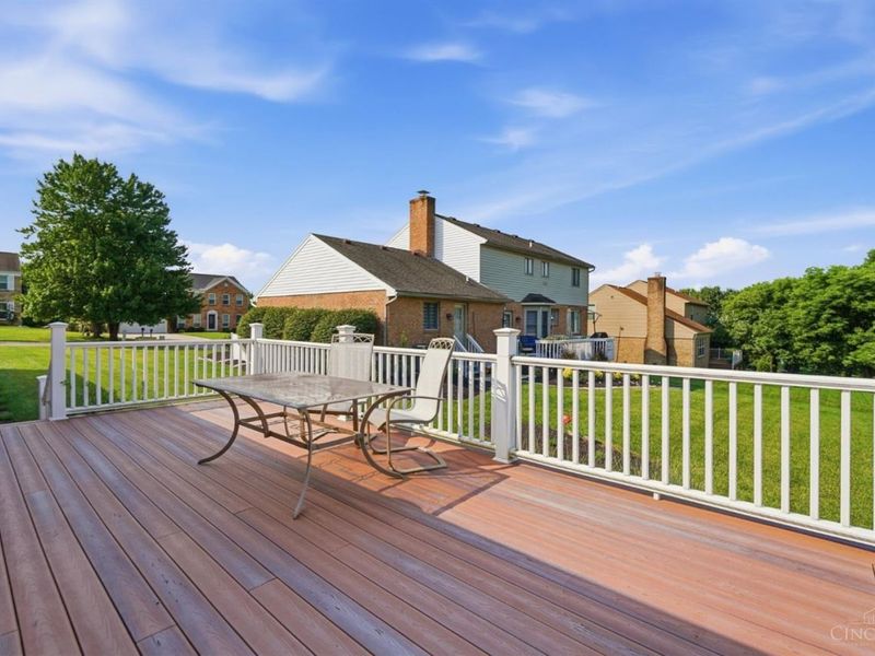 8255 Lakevalley Drive, Cincinnati, OH 45247 Photo 40
