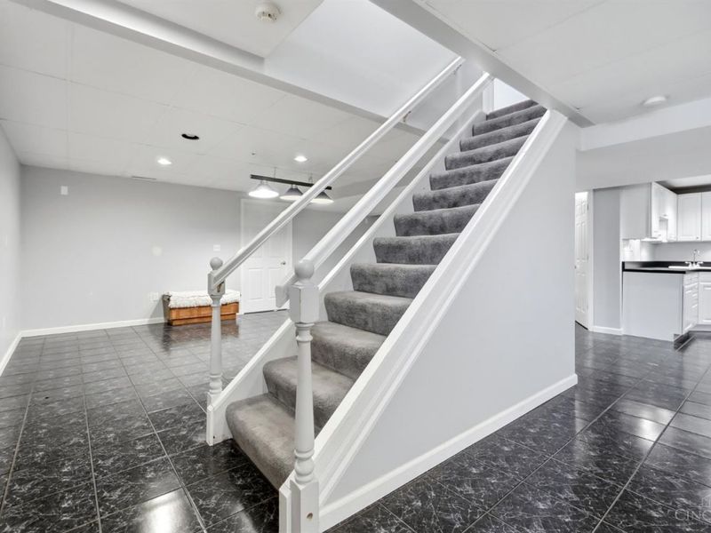 8255 Lakevalley Drive, Cincinnati, OH 45247 Photo 42