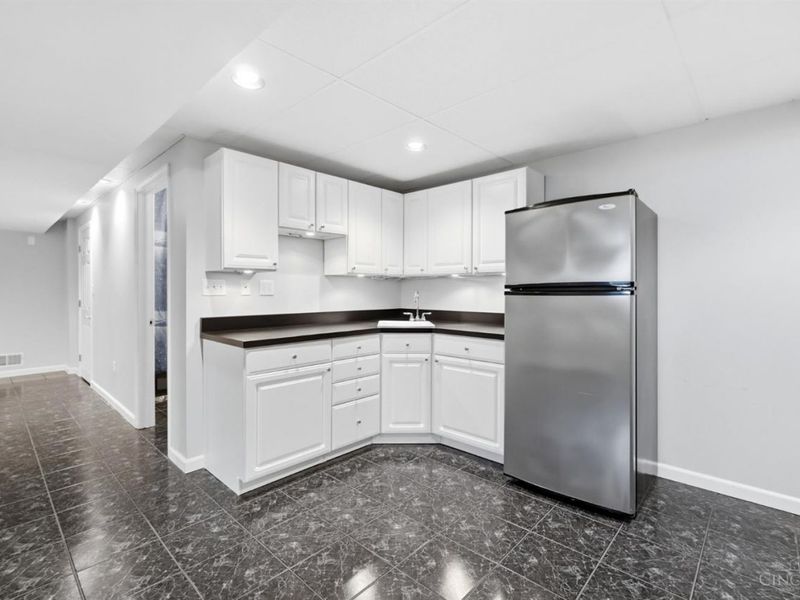8255 Lakevalley Drive, Cincinnati, OH 45247 Photo 48