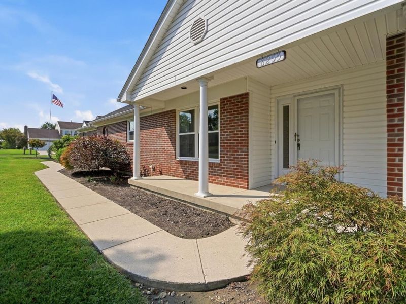 8255 Lakevalley Drive, Cincinnati, OH 45247 Photo 5