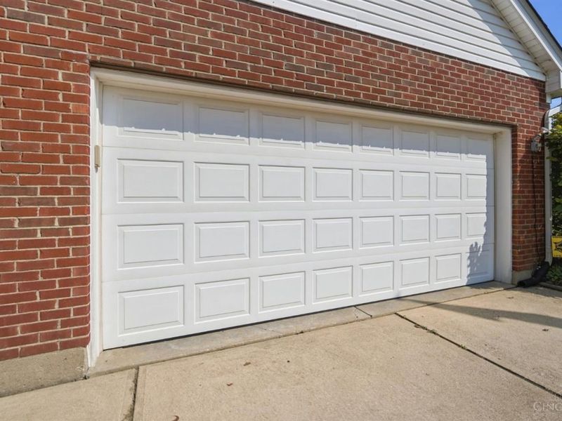 8255 Lakevalley Drive, Cincinnati, OH 45247 Photo 62