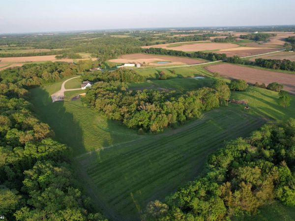 1382 Spruce Avenue, Brighton, IA 52540