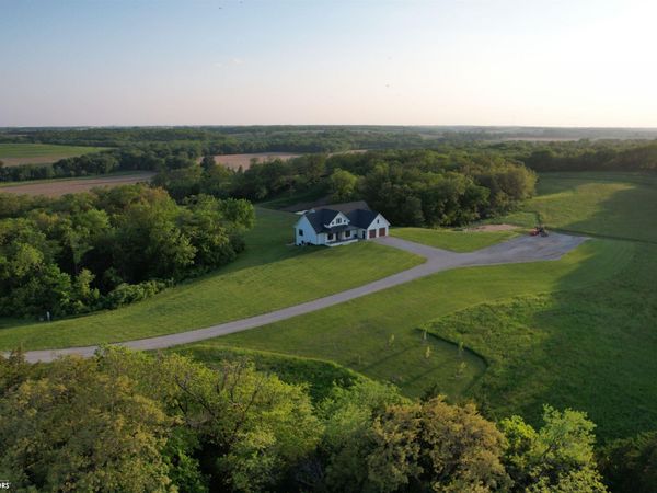 1382 Spruce Avenue, Brighton, IA 52540