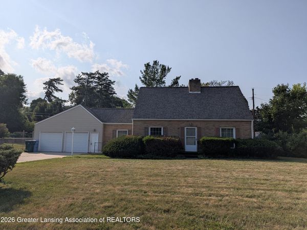 2112 Cumberland Road, Lansing, MI 48906