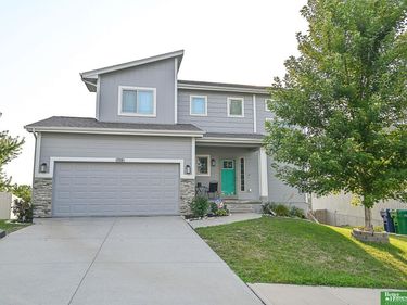7710 N 82nd Avenue, Omaha, NE 68122