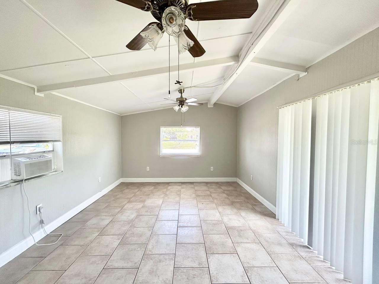673 59th Street S, Saint Petersburg, FL 33707 Photo