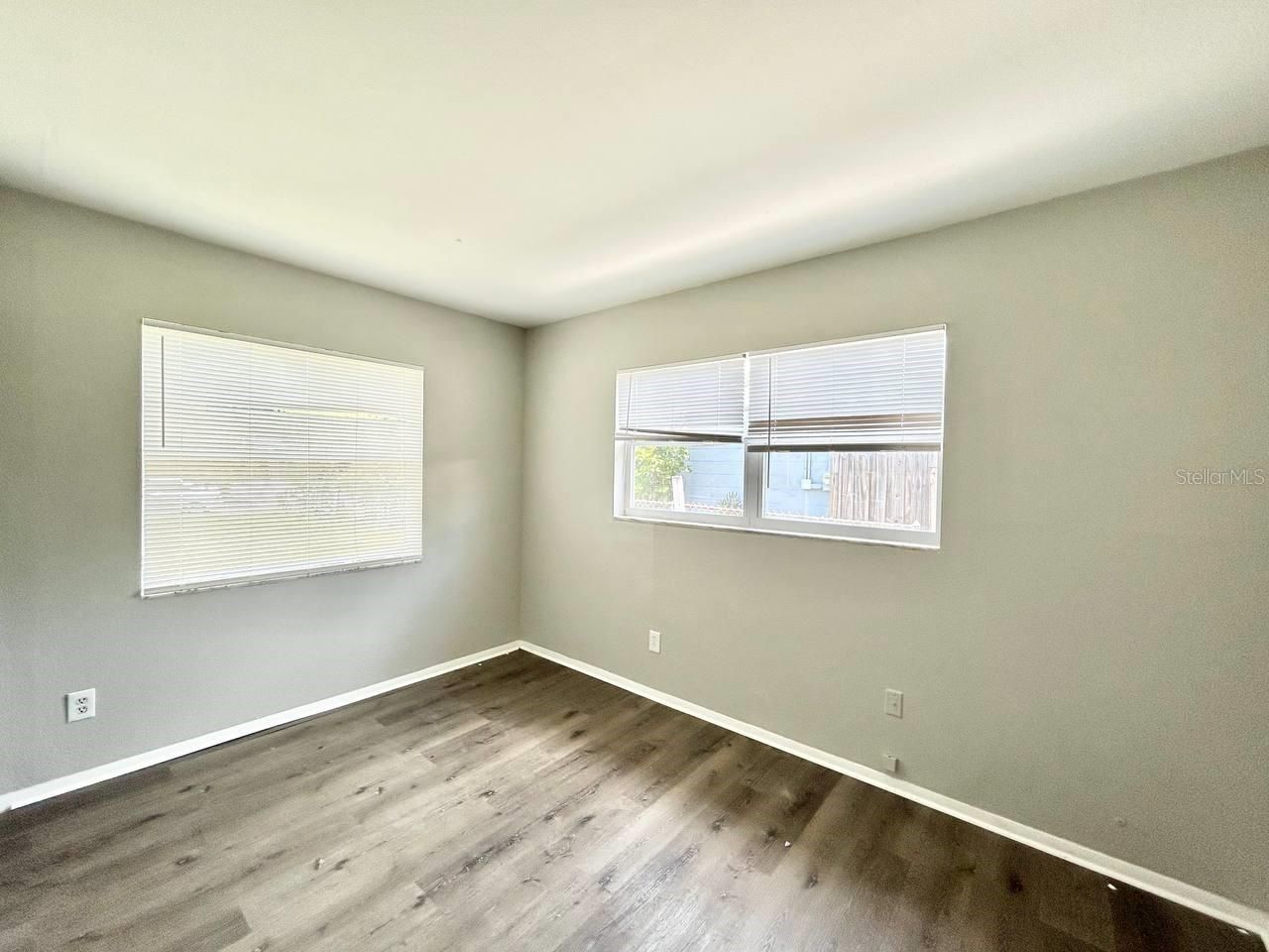 673 59th Street S, Saint Petersburg, FL 33707 Photo
